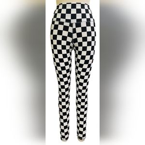 NWT Brittany Allen Checkered leggings small
